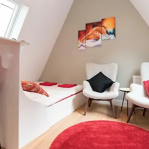 Homestay Saint Claire Studio's, Amsterdam